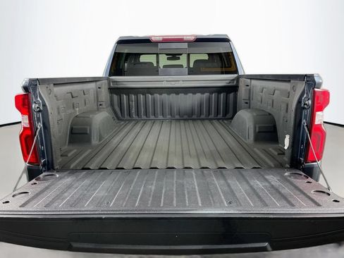 Used 2021 Chevrolet Silverado 1500 LTZ w/ Z71 Off-Road Package AWD/4WD image 10