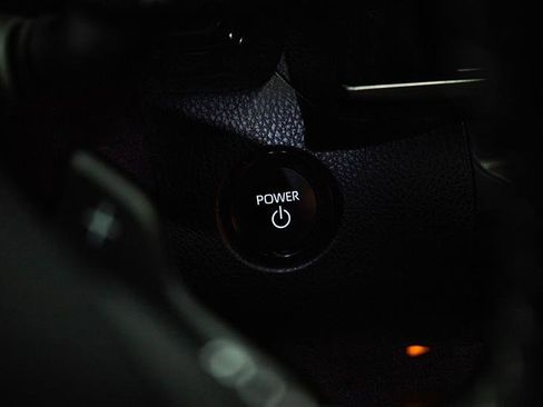 Used 2025 Toyota Camry SE w/ Multimedia Upgrade Package image 20