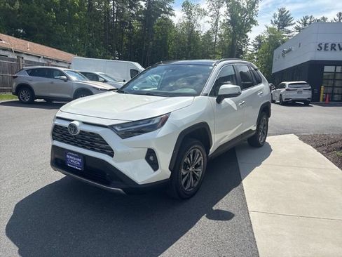Used 2022 Toyota RAV4 Limited AWD/4WD image 16