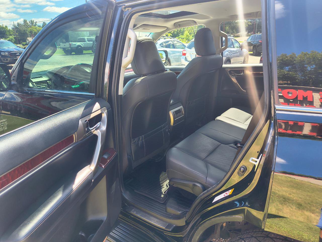 Used 2019 Lexus GX 460 Premium AWD/4WD image 14