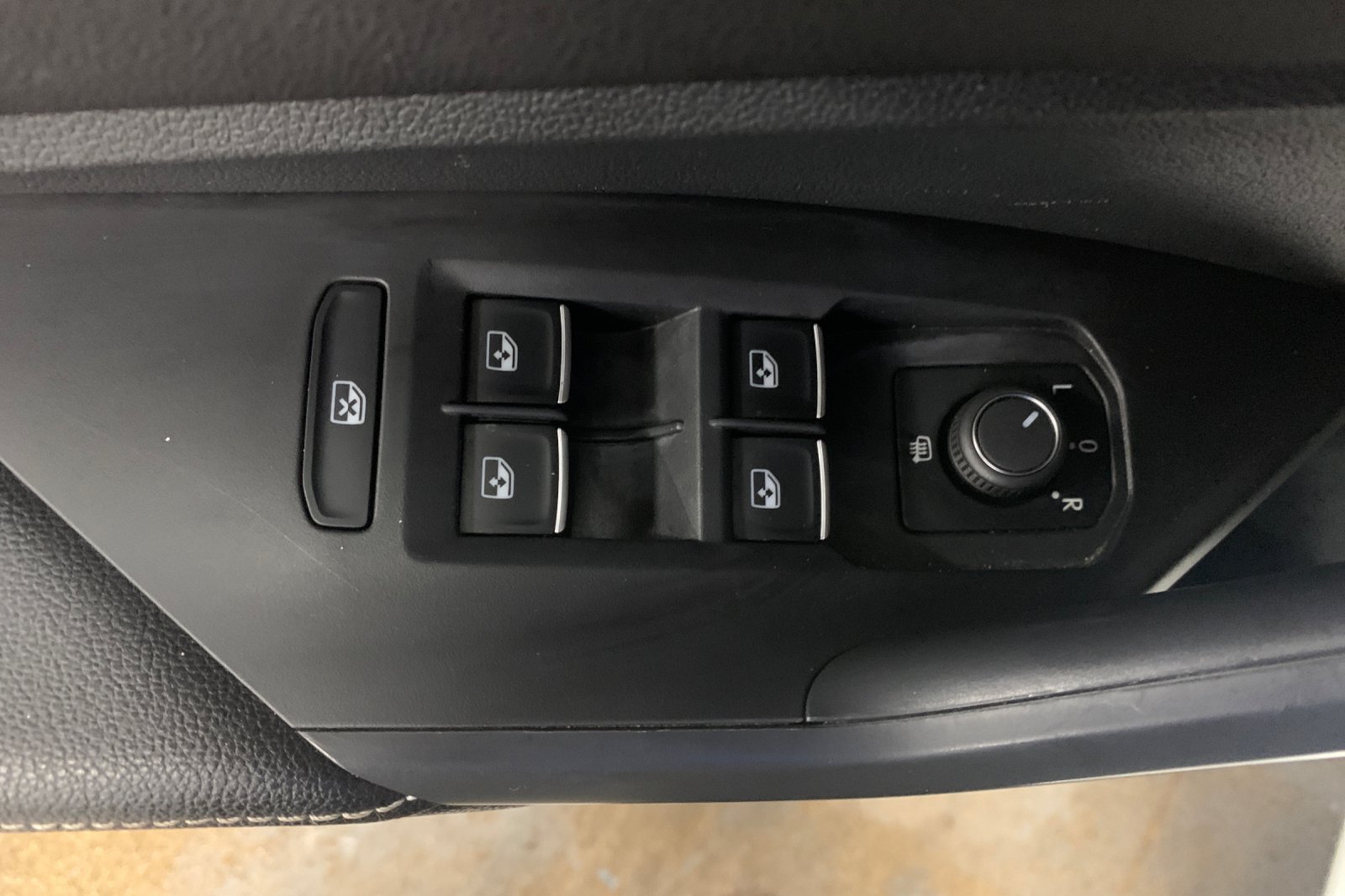 Used 2025 Volkswagen Jetta Sport FWD image 11