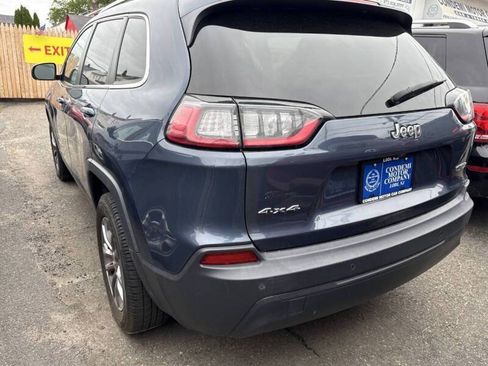Used 2019 Jeep Cherokee Latitude Plus w/ Cold Weather Group AWD/4WD image 5