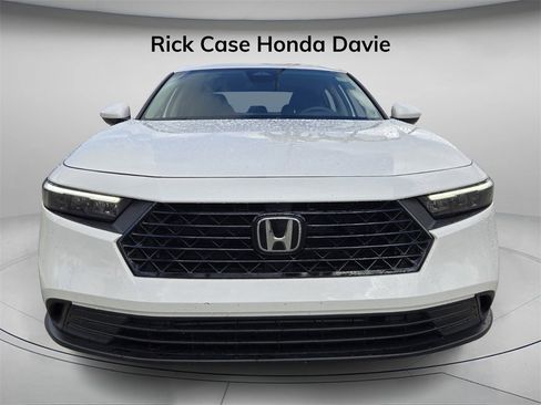 Used 2025 Honda Accord LX image 4