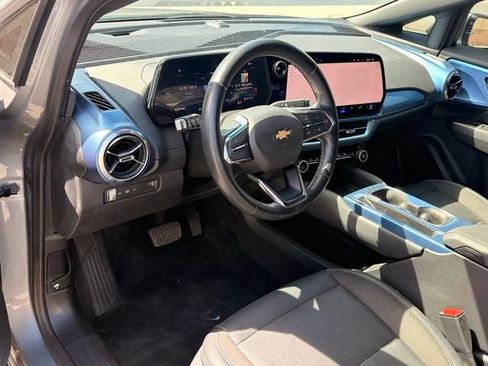 Used 2024 Chevrolet Equinox EV LT FWD image 13