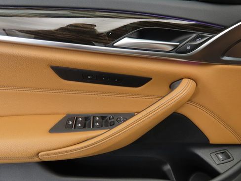 Used 2019 BMW 530i xDrive 530i xDrive w/ Convenience Package image 24