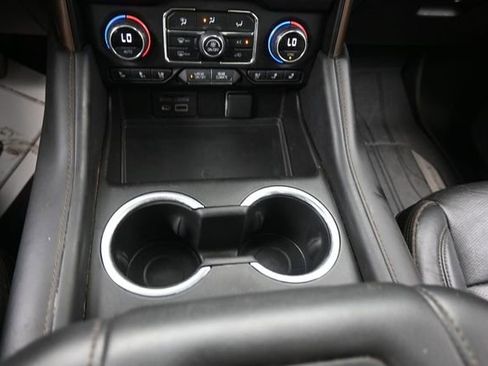 Used 2021 Chevrolet Suburban High Country AWD/4WD image 11