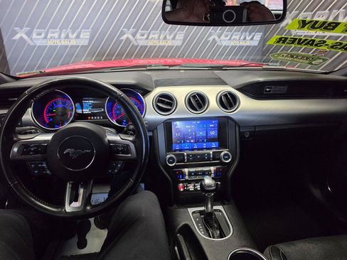 Used 2020 Ford Mustang Premium RWD image 15