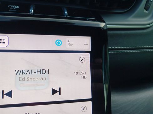 Used 2024 Jeep Grand Cherokee L Limited w/ Luxury Tech Group II image 26