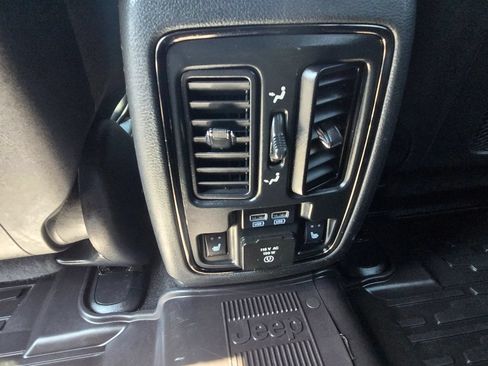 Used 2019 Jeep Grand Cherokee High Altitude AWD/4WD image 10