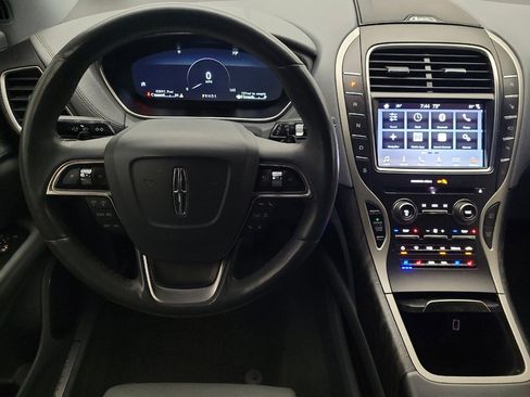 Used 2019 Lincoln Nautilus Reserve FWD image 22
