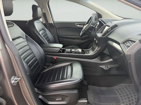 Used 2019 Ford Edge SEL w/ Equipment Group 201A image 29