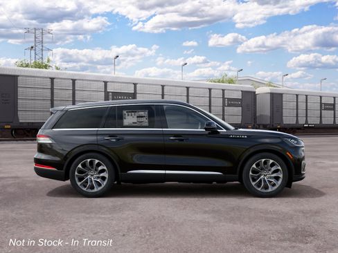 New 2027 Lincoln Aviator AWD image 5
