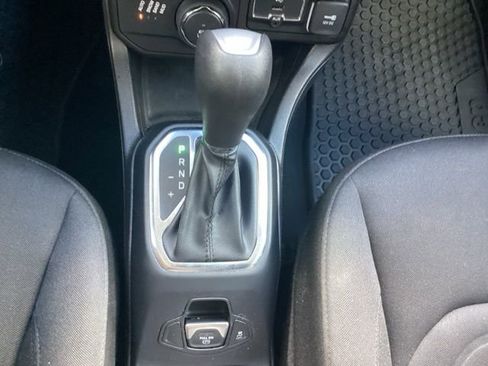 Used 2021 Jeep Renegade Latitude w/ Convenience Group image 26