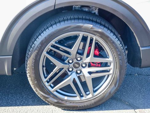 Used 2025 Ford Explorer ST w/ Sun And Sound Package image 8