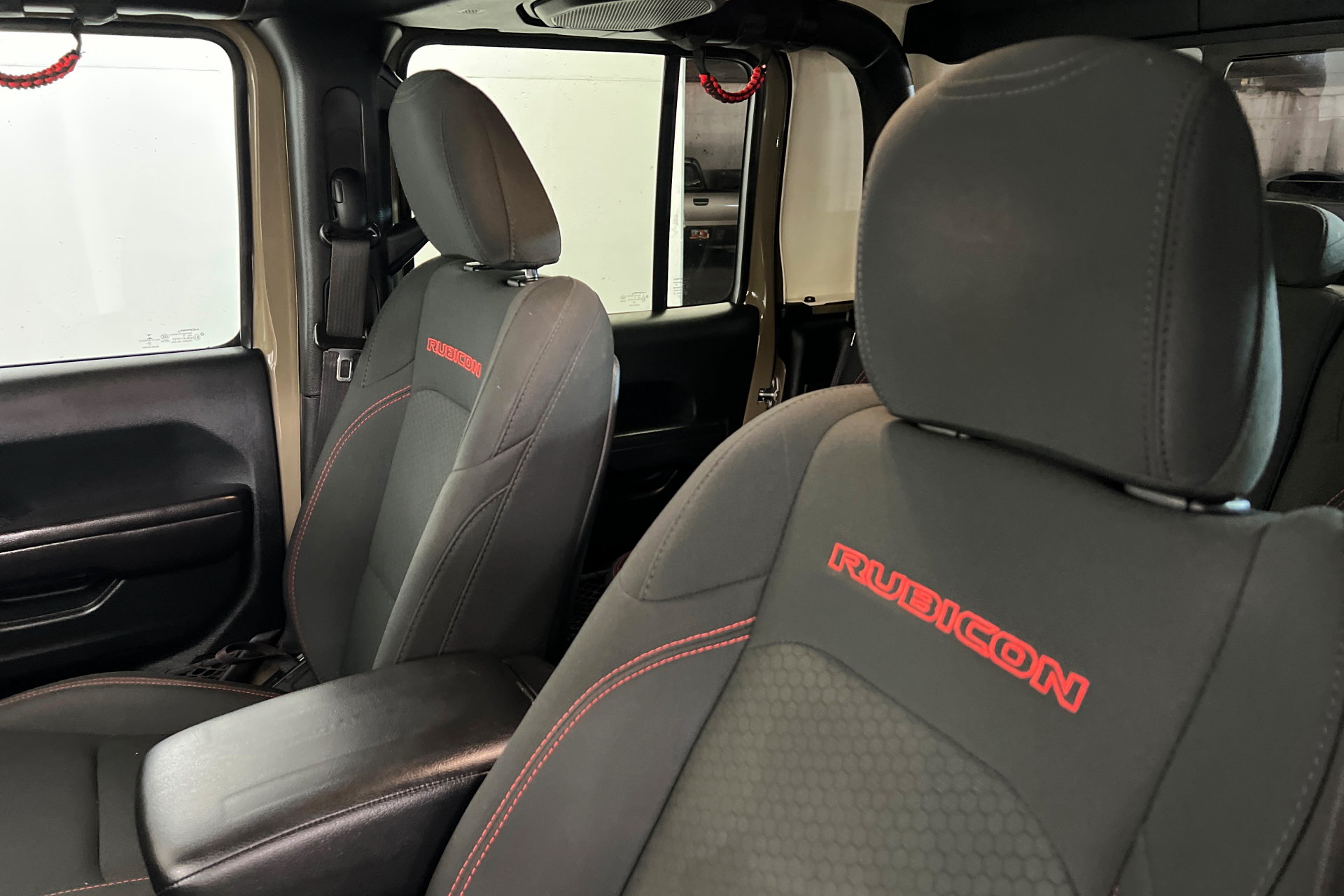 Used 2020 Jeep Gladiator Rubicon AWD/4WD image 16