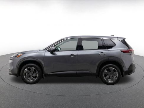 Used 2025 Nissan Rogue SV FWD image 4