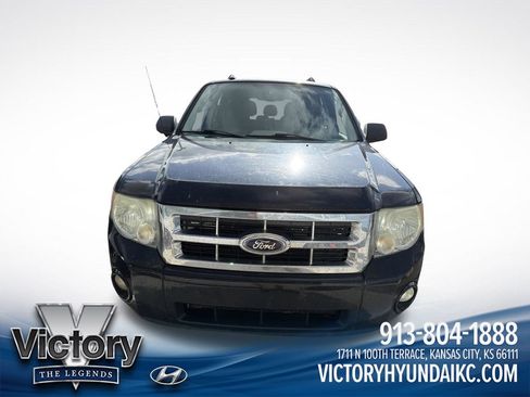 Used 2010 Ford Escape XLT FWD image 2