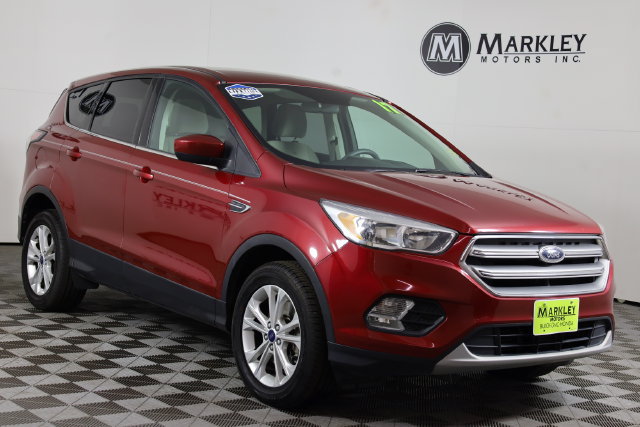 Used 2017 Ford Escape SE AWD/4WD image 1