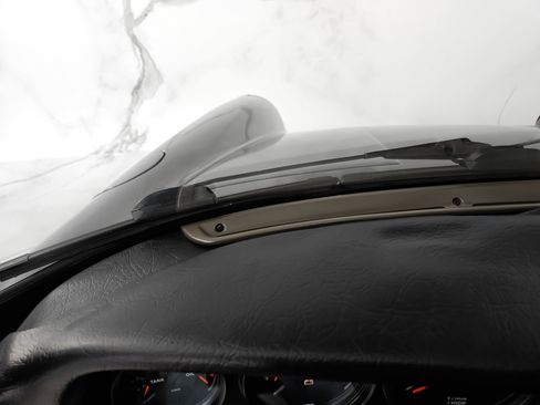 Used 1987 Porsche 911 Carrera RWD image 44
