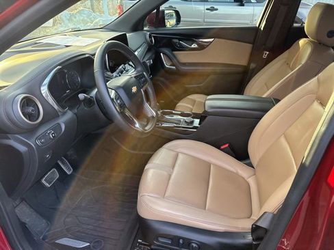 Used 2023 Chevrolet Blazer Premier image 7
