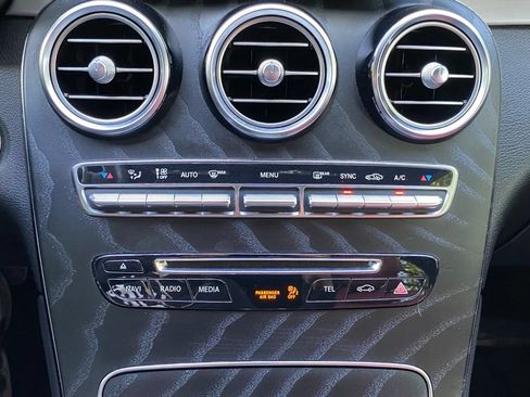 Used 2019 Mercedes-Benz GLC 300 4MATIC Coupe image 28