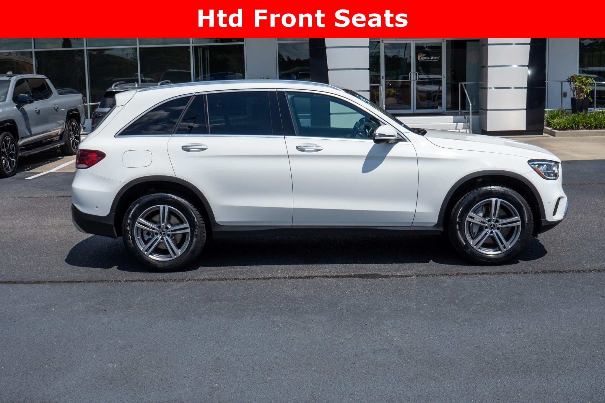 Used 2022 Mercedes-Benz GLC 300 4MATIC image 2