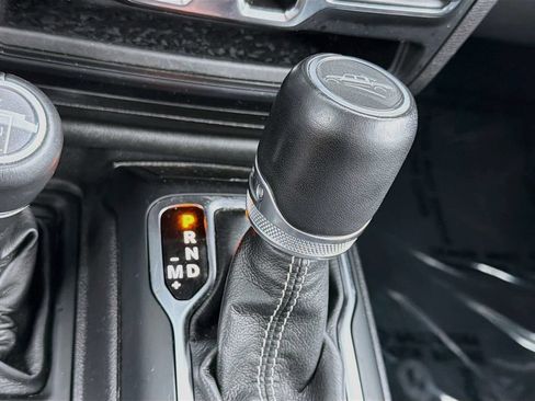 Used 2022 Jeep Gladiator Overland AWD/4WD image 26
