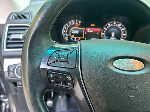 Used 2016 Ford Explorer Platinum AWD/4WD image 24