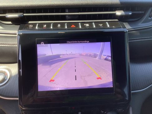 Used 2024 Jeep Grand Cherokee Altitude AWD/4WD image 16