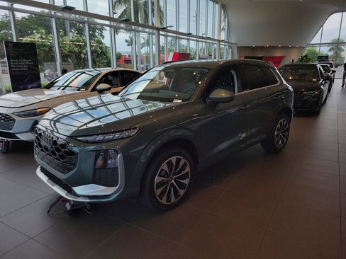 New 2026 Audi Q3 quattro 2.0T AWD/4WD image 7