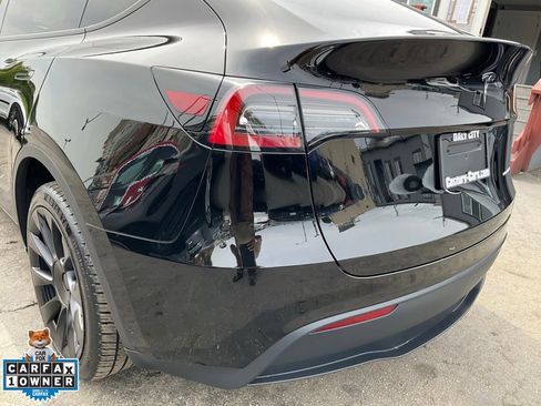 Used 2024 Tesla Model Y Long Range image 90