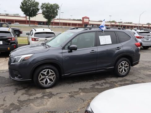 Certified 2024 Subaru Forester Premium AWD/4WD image 5