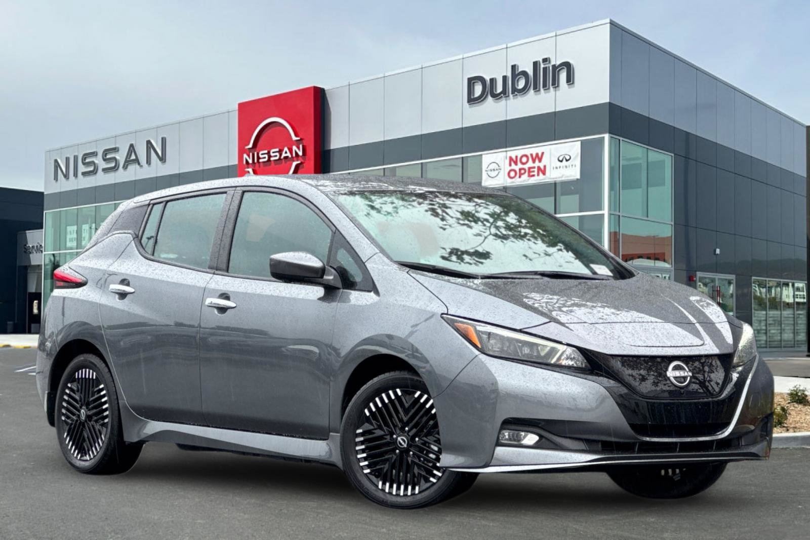 Certified 2025 Nissan Leaf SV Plus FWD image 2