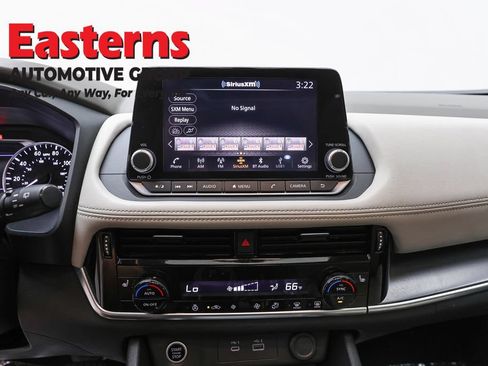 Used 2023 Nissan Rogue SV w/ SV Premium Package AWD/4WD image 12