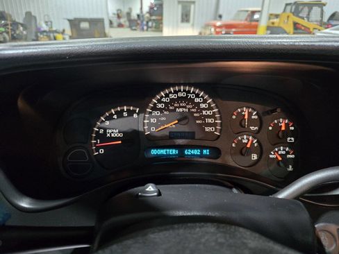 Used 2004 Chevrolet Silverado 1500 W/T image 38