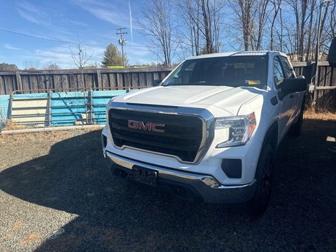 Used 2021 GMC Sierra 1500 4x4 Crew Cab w/ Sierra Value Package image 3