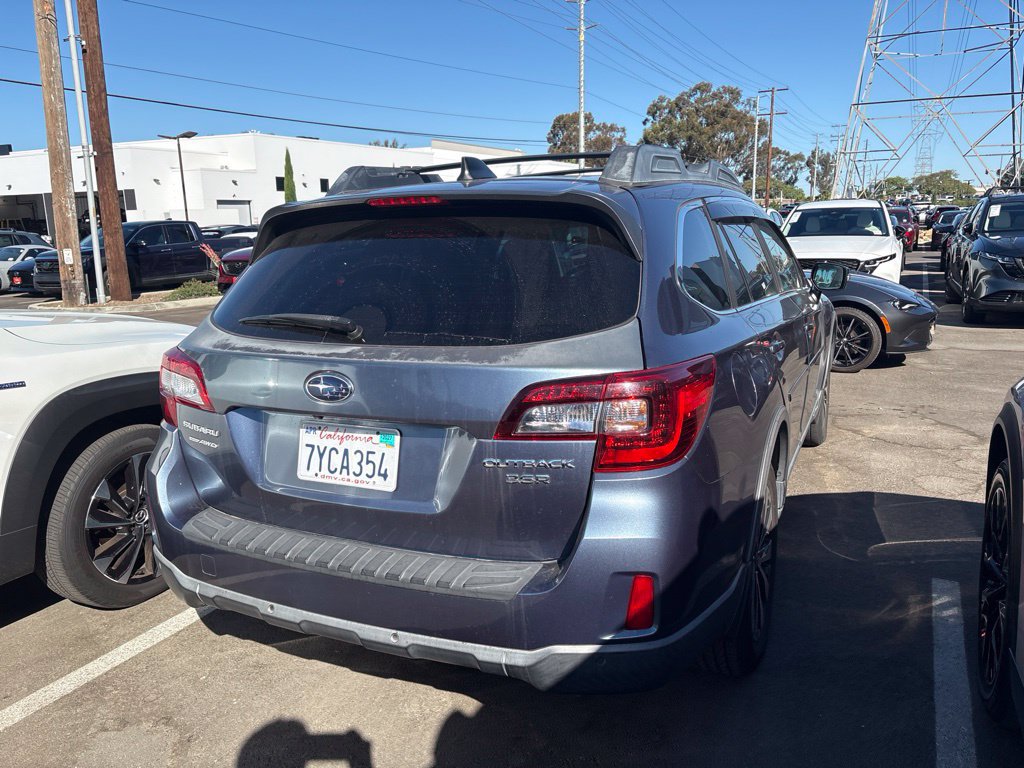 Used 2017 Subaru Outback 3.6R Limited AWD/4WD image 6