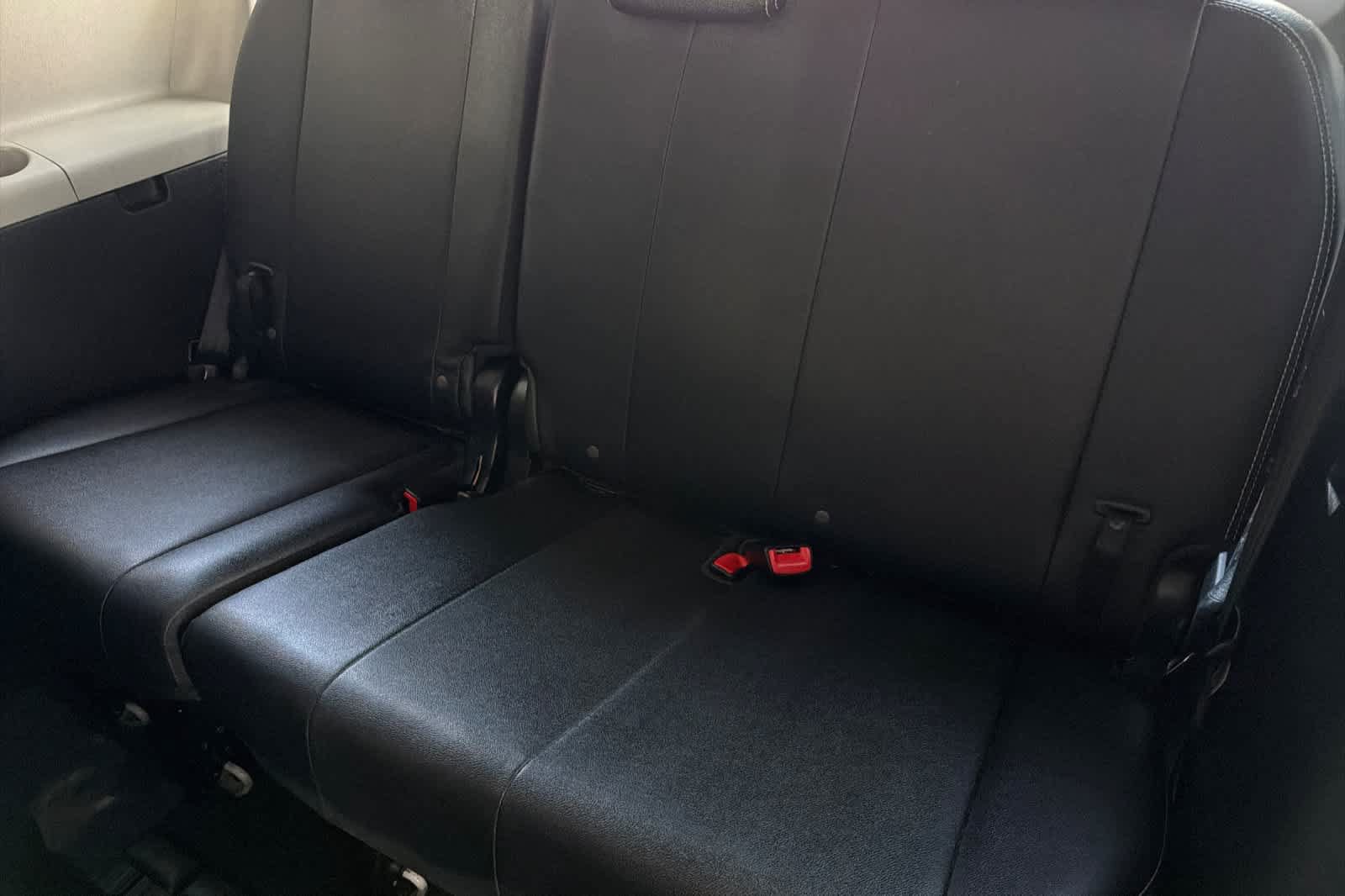 Used 2016 Toyota Sienna SE FWD image 15