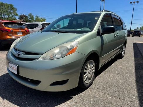 Used 2008 Toyota Sienna LE FWD image 3