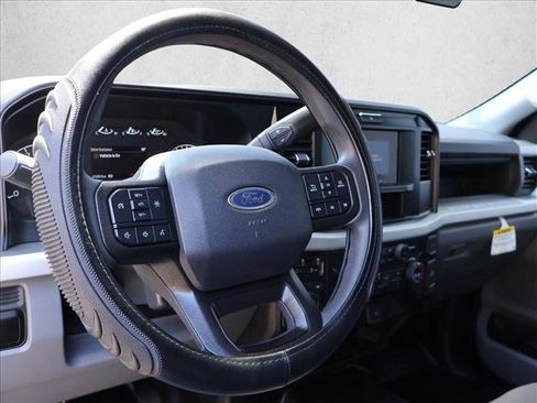 Used 2025 Ford F550 4x4 Crew Cab Super Duty image 11