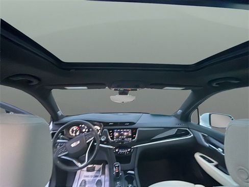 Used 2024 Cadillac XT6 Sport w/ Technology Package image 38