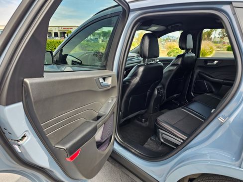 Used 2024 Ford Escape ST-Line w/ Tech Pack #1 image 17