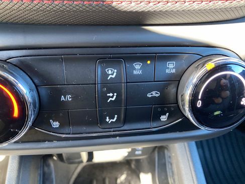 Used 2023 Chevrolet TrailBlazer RS image 14