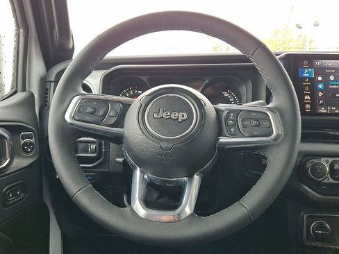 Certified 2025 Jeep Wrangler Unlimited Sahara AWD/4WD image 16