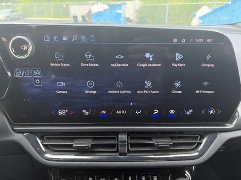Certified 2024 Chevrolet Equinox EV RS FWD image 11