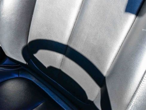 Used 2023 Jeep Grand Cherokee Limited w/ Black Appearance Package image 23