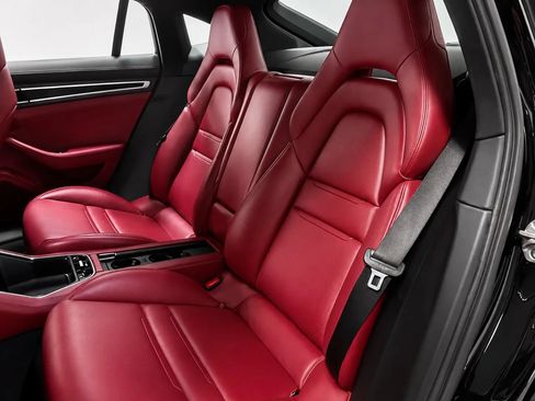 Used 2020 Porsche Panamera GTS w/ Premium Package Plus AWD/4WD image 17