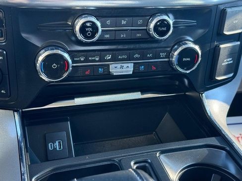 Used 2022 Ford F150 Lariat w/ Max Trailer Tow Package image 24