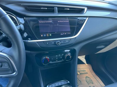Used 2022 Buick Encore GX Preferred w/ Cold Weather Comfort Package AWD/4WD image 10