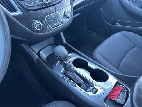 Used 2023 Chevrolet Malibu LS image 16